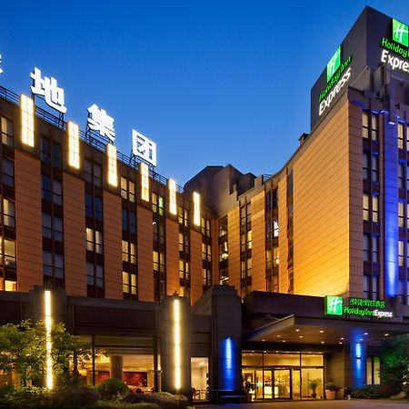 Holiday Inn Express Shanghai Putuo, An Ihg Hotel Екстер'єр фото