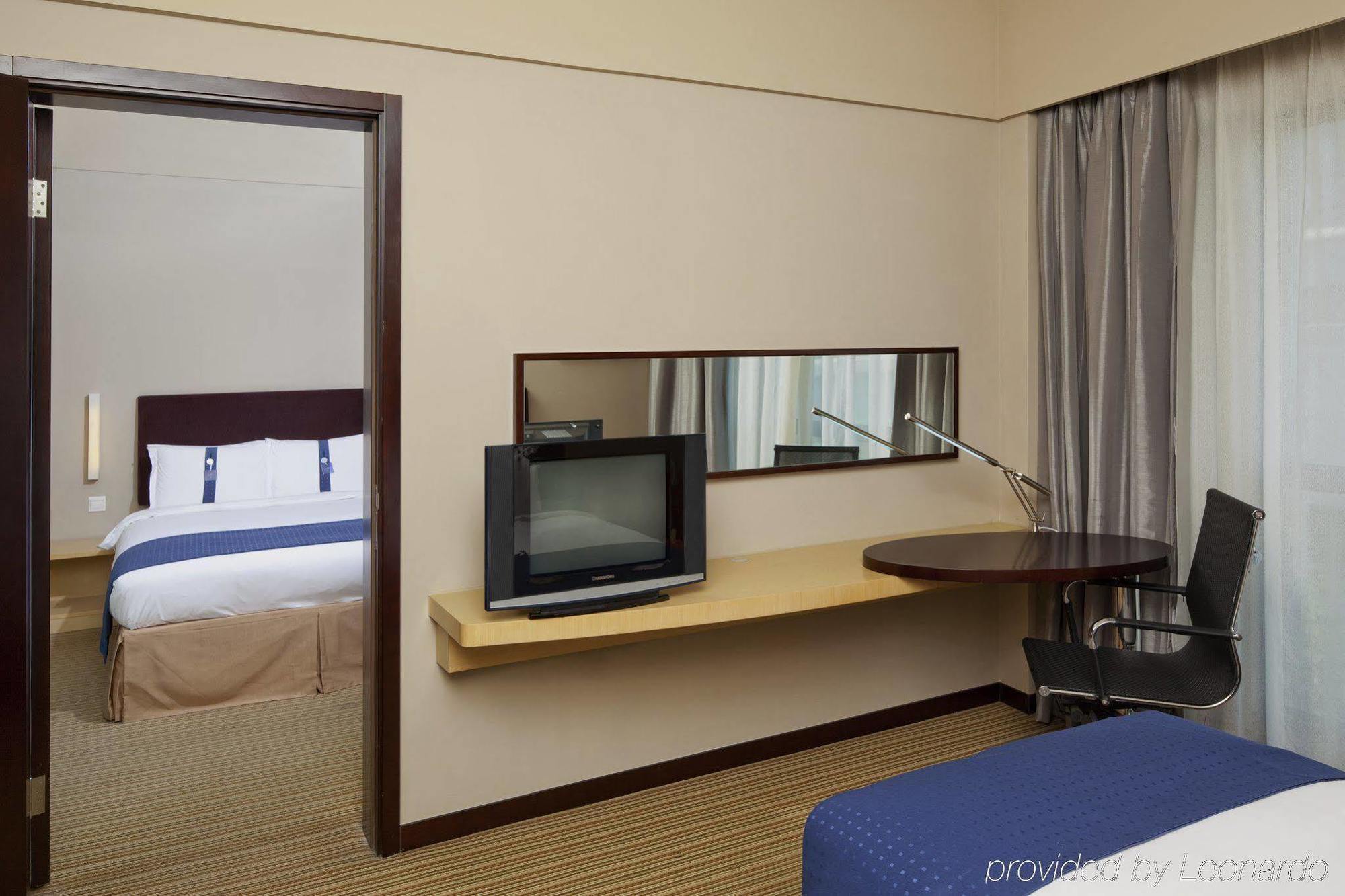 Holiday Inn Express Shanghai Putuo, An Ihg Hotel Номер фото